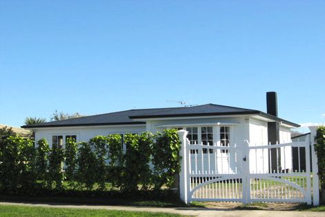 Photo of property in 14 Taniwharau Street, Huntly, 3700