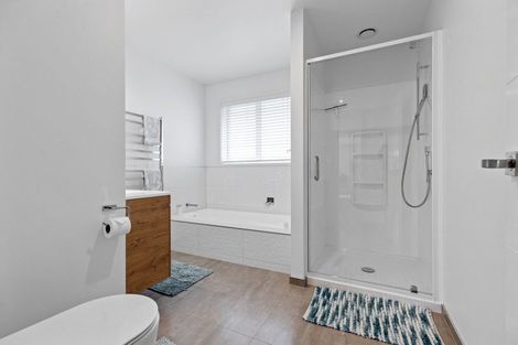 Photo of property in 11 Tamapahore Boulevard, Papamoa Beach, Papamoa, 3118