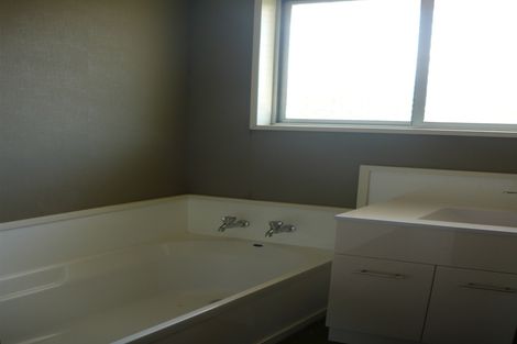 Photo of property in 24 Paul Street, Waimate, 7924