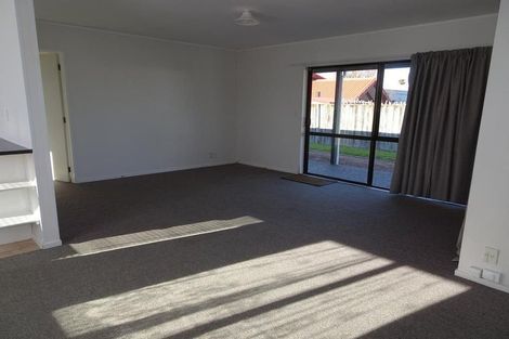 Photo of property in 114 Duchess Crescent, Mayfair, Hastings, 4122