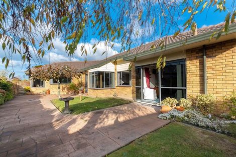 Photo of property in 14 Belgrave Place, Taradale, Napier, 4112