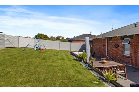 Photo of property in 22 Grasmere Street, Waimataitai, Timaru, 7910