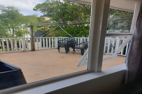 Photo of property in 10 Norna Crescent, Kelburn, Wellington, 6012