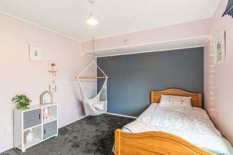 Photo of property in 1/12a Rossmore Terrace, Murrays Bay, Auckland, 0630