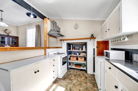 Photo of property in 9 Regent Street, Hawera, 4610