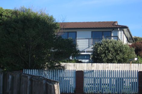 Photo of property in 9 Tuna Terrace, Titahi Bay, Porirua, 5022