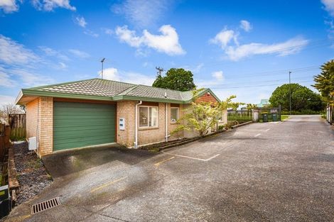 Photo of property in 12/520 Don Buck Road, Westgate, Auckland, 0614