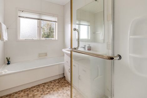 Photo of property in 67 Beach Road, Mellons Bay, Auckland, 2014