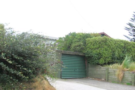 Photo of property in 32 Handyside Street, Tawa, Wellington, 5028