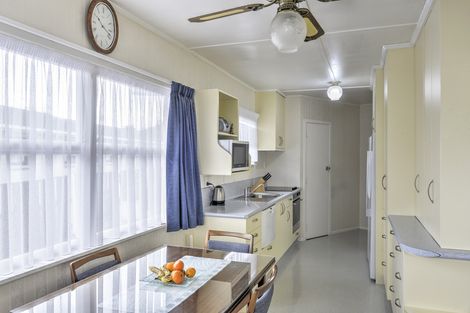 Photo of property in 11 Fairbrother Street, Carterton, 5713