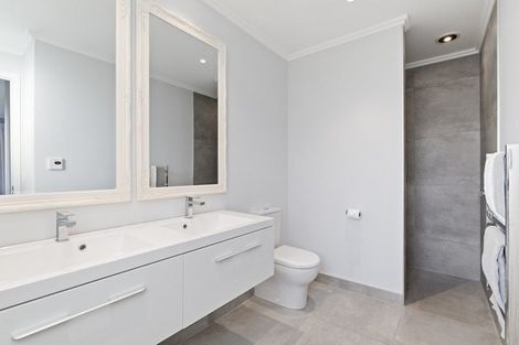 Photo of property in 1557 Waiuku Road, Waiuku, 2681