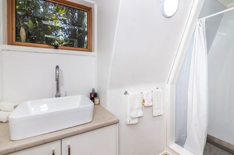 Photo of property in 66 Kaiuru Avenue, Pukawa Bay, Turangi, 3381