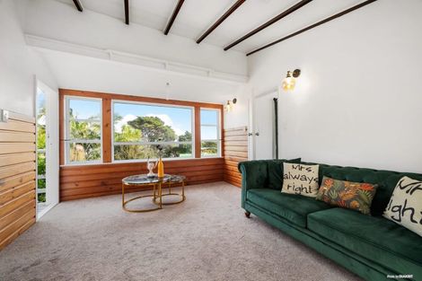 Photo of property in 1/592 East Coast Road, Pinehill, Auckland, 0630