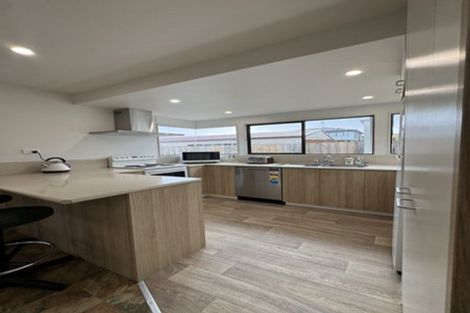 Photo of property in 11 Takanini Road, Takanini, 2112
