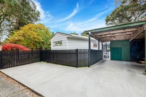 Photo of property in 1/22 Wirihana Road, Titirangi, Auckland, 0604