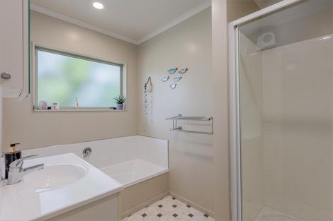 Photo of property in 21 Watts Street, Waipawa, 4210