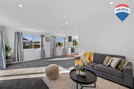 Photo of property in 1/21 Denver Grove, Totara Park, Upper Hutt, 5018