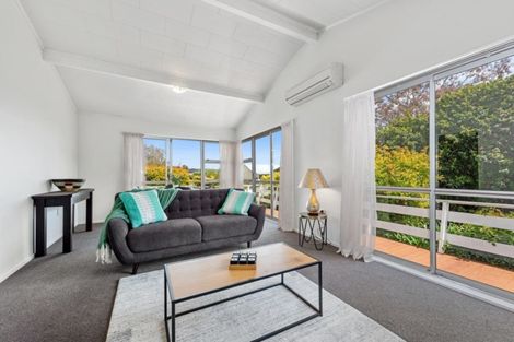 Photo of property in 30 Shanly Street, Brown Owl, Upper Hutt, 5018