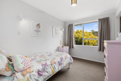 Photo of property in 28 Clapham Grove, Stokes Valley, Lower Hutt, 5019