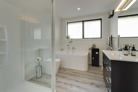 Photo of property in 5 Travertine Street, Cromwell, 9310