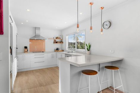 Photo of property in 16 Leslie Street, Mangawhai, 0505