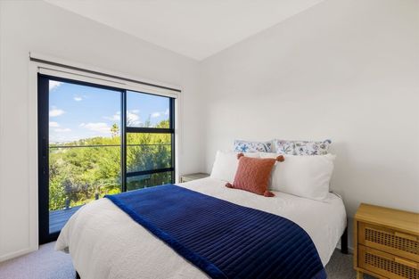 Photo of property in 1117a Whangaparaoa Road, Matakatia, Whangaparaoa, 0930