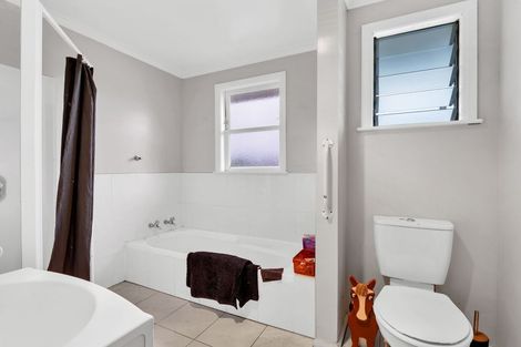 Photo of property in 46 Ngaire Street, Longburn, Palmerston North, 4412