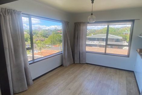 Photo of property in 2/108 Arran Road, Browns Bay, Auckland, 0630