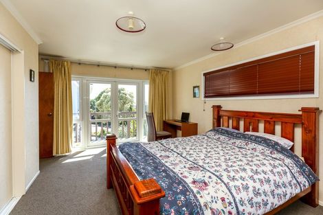 Photo of property in 30 Karaka Street, Merrilands, New Plymouth, 4312