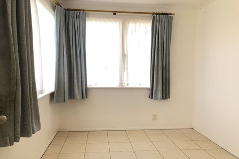Photo of property in 17 Jamaica Place, Blockhouse Bay, Auckland, 0600