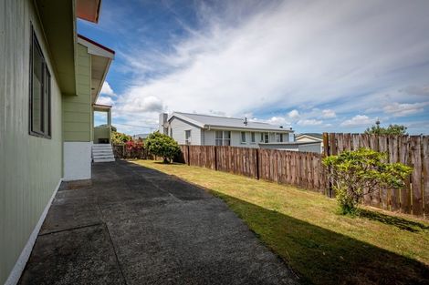 Photo of property in 32 Piko Street, Titahi Bay, Porirua, 5022