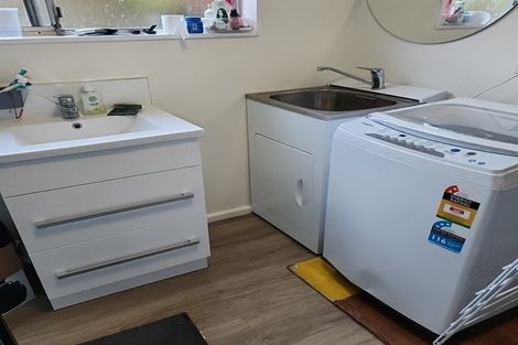 Photo of property in 1/158 Kings Crescent, Hutt Central, Lower Hutt, 5010