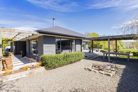 Photo of property in 14 Brooker Place, Waipukurau, 4200