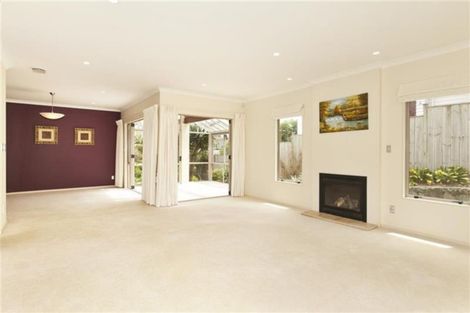 Photo of property in 8 Scarboro Terrace, Murrays Bay, Auckland, 0630