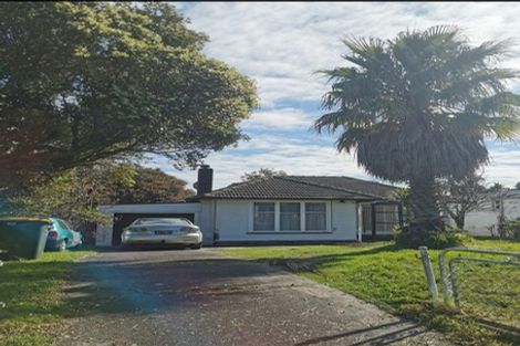 Photo of property in 17 Amberley Avenue, Te Atatu South, Auckland, 0610