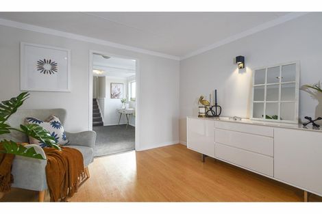 Photo of property in 3 Tirita Street, Kawaha Point, Rotorua, 3010