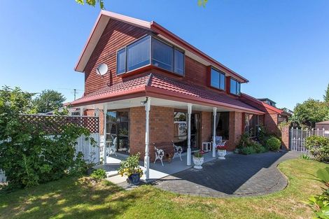 Photo of property in 10 Corfe Street, Ilam, Christchurch, 8041