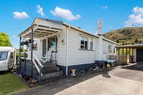 Photo of property in 67 George Street, Hikurangi, 0114