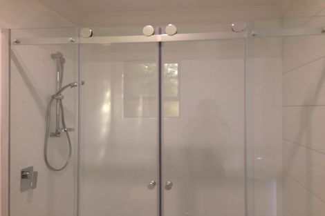 Photo of property in 5 Naera Place, Kawaha Point, Rotorua, 3010