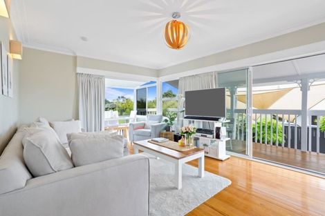 Photo of property in 72 Verbena Road, Birkdale, Auckland, 0626
