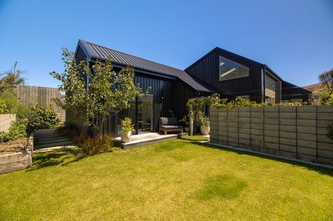 Photo of property in 9 Howden Drive, Jacks Point, 9371