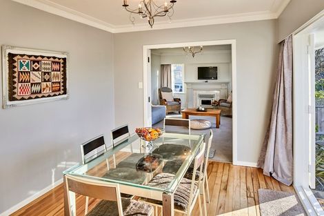 Photo of property in 1 Ecclesfield Grove, Silverstream, Upper Hutt, 5019