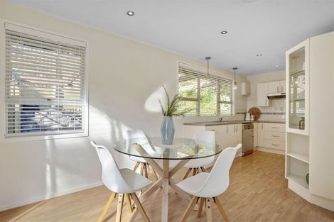 Photo of property in 18 Vonnell Place, Birkdale, Auckland, 0626