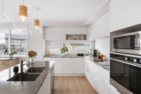 Photo of property in 74 Whakaturou Crescent, Pyes Pa, Tauranga, 3112