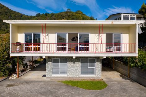 Photo of property in 9 Russell Street, Picton, 7220