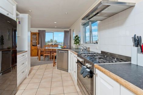 Photo of property in 95 Weatherly Road, Torbay, Auckland, 0630