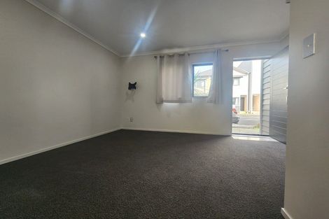 Photo of property in 7/4 Wallson Crescent, Wiri, Auckland, 2104