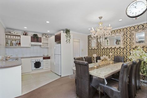 Photo of property in 16 Morewa Place, Takanini, 2112