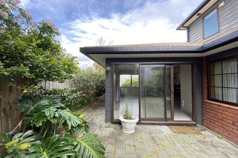 Photo of property in 2/17 Copeland Street, Hutt Central, Lower Hutt, 5011