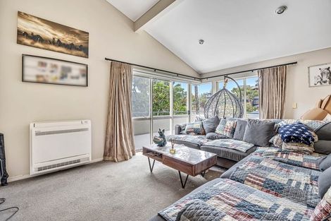 Photo of property in 23a Penguin Drive, Murrays Bay, Auckland, 0630